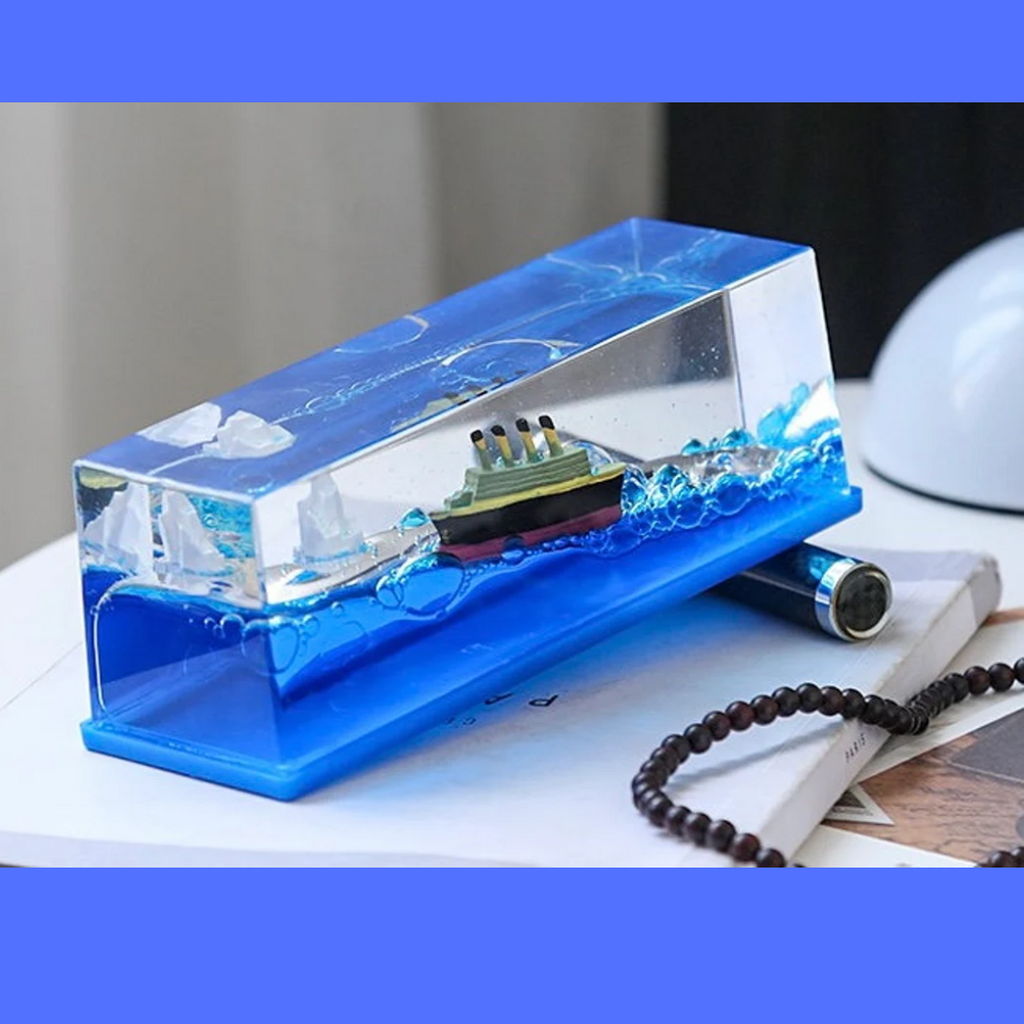 Titanic Unsinkable Fluid Drift Case