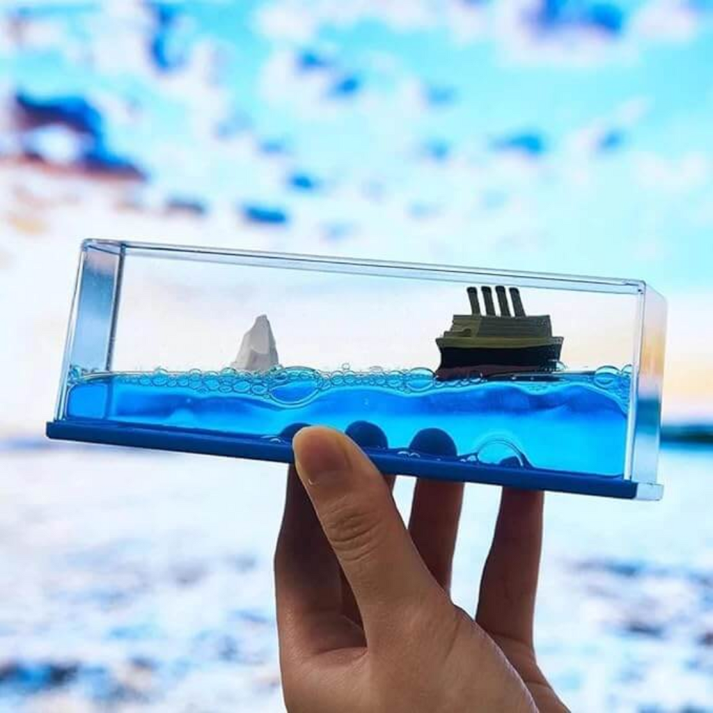 Titanic Unsinkable Fluid Drift Case
